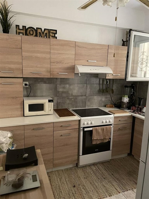 Flat 94 m² in Athens