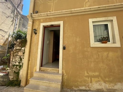 Detached house 145 m² in Corfu