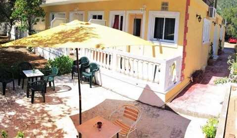 Hotel 320 m² in Isole Ionie
