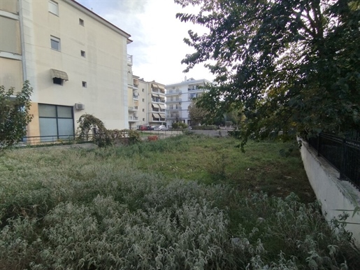 Terrain de 310 m² dans la banlieue de Thessalonique