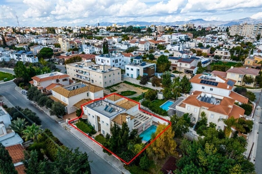 Detached house 375 m² Nicosia