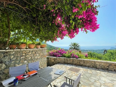 Dom wolnostojący o powierzchni 130 m² na Korfu