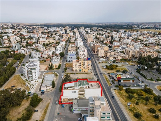 Business 2028 m² Nicosia
