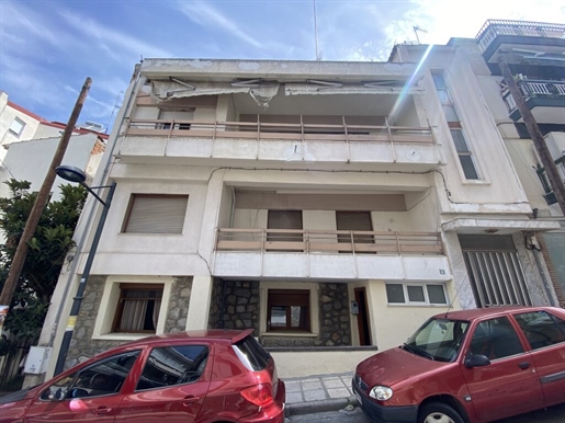 Building 300 m² in Thessaloniki