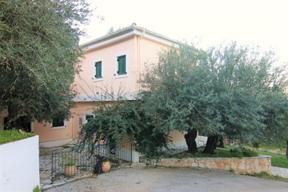 Villa 400 m² in Corfu