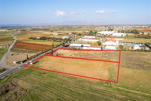 Terrein 10295 m² Nicosia