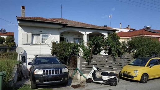 Самостоятелна къща от 120 кв.м. в Олимпиаки Акти