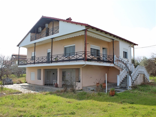 Detached house 260 m² on the Olympic Coast