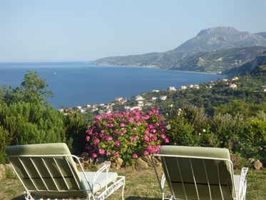 Villa 275 m² in Evia