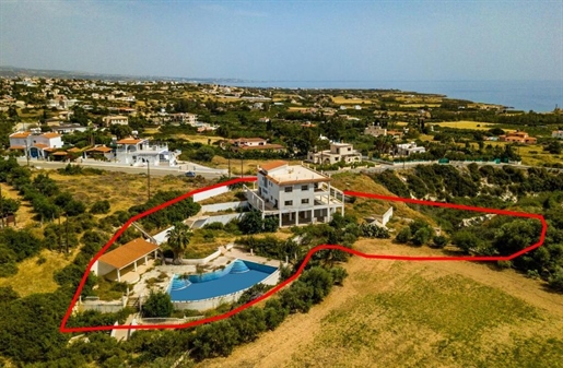 Detached house 330 m² Paphos