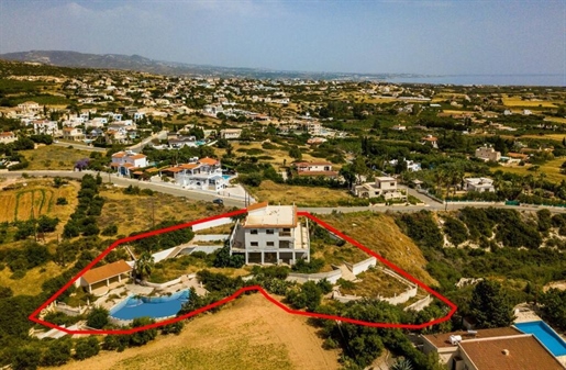 Detached house 330 m² Paphos
