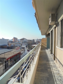 Apartament 97 m² în centrul Greciei