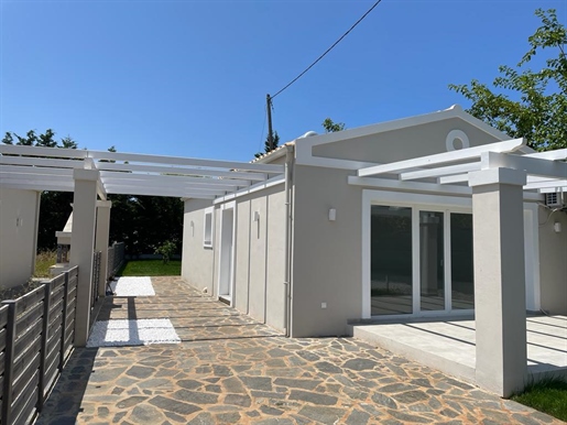 Dom wolnostojący o powierzchni 67 m² na Korfu