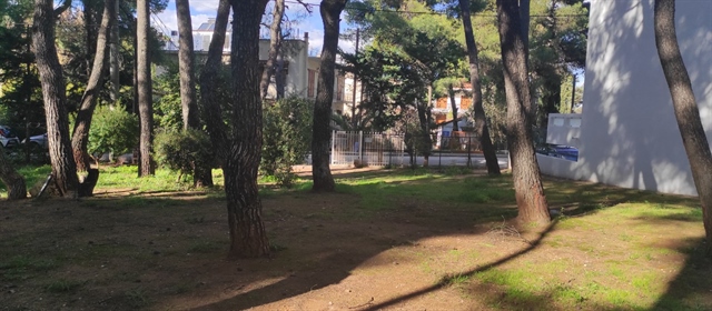 Land 960 m² in Athens