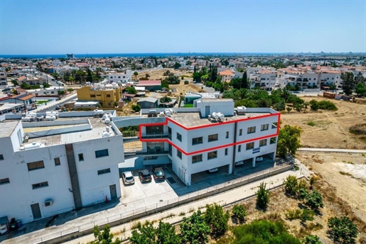 Zakelijk 182 m² Larnaka