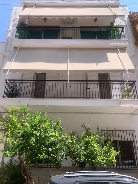Bâtiment 340 m² à Athènes