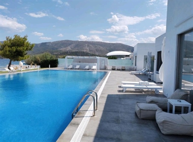 Villa 675 m² in Eastern Peloponnese