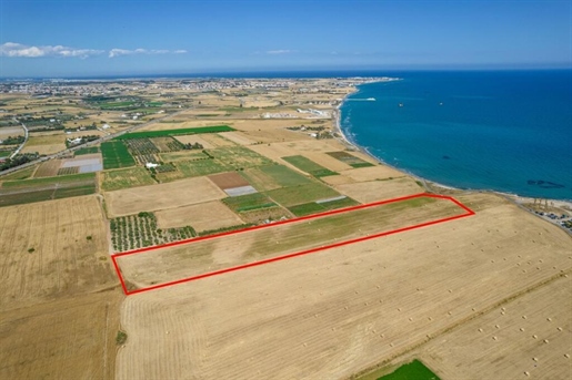 Terrein 27960 m² Larnaka