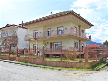 Einfamilienhaus von 222 m² in Olympiaki Akti