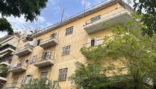 Building 860 m² in Athens