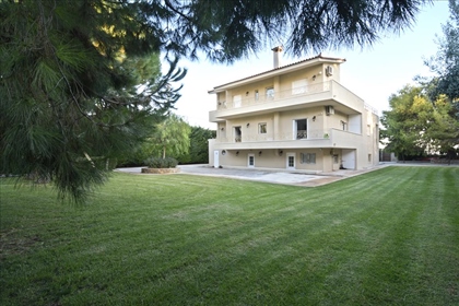Villa 400 m² in Attica