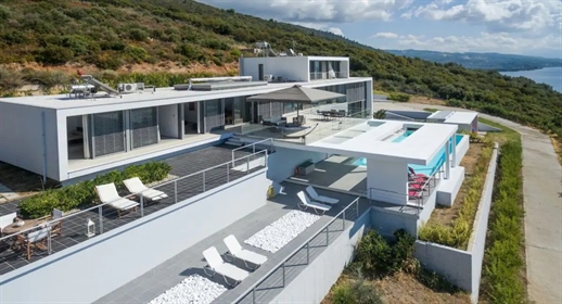 Villa 600 m² on the Euboea island