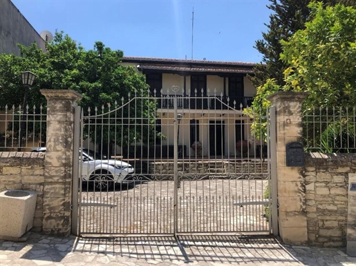 Maison Individuelle 384 m² Larnaka