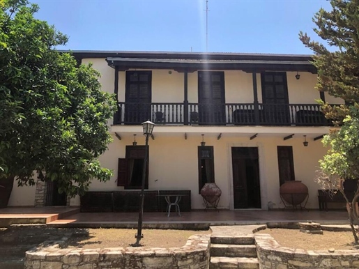 Maison Individuelle 384 m² Larnaka