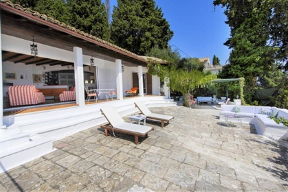 Vrijstaand huis 225 m² in Corfu
