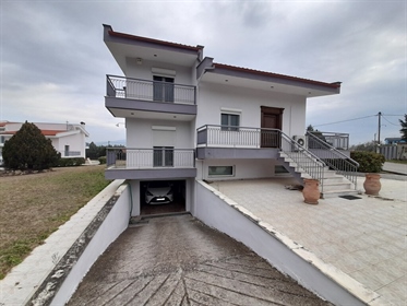 Detached house 220 m² in central Greece