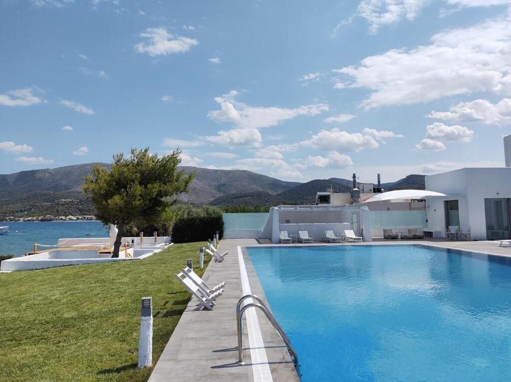 For Sale Villa 675 m² in Eastern Peloponnese