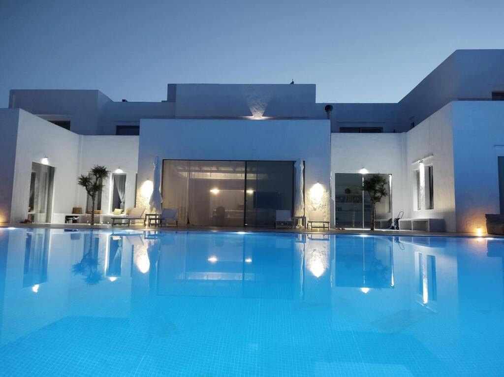 For Sale Villa 675 m² in Eastern Peloponnese