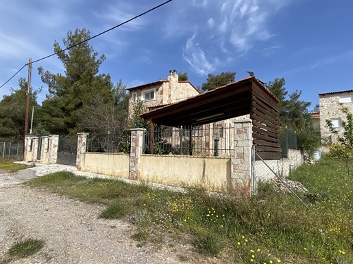 Samostojeća kuća površine 156 m² u Evia