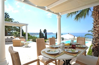 Villa 350 m² in Corfu