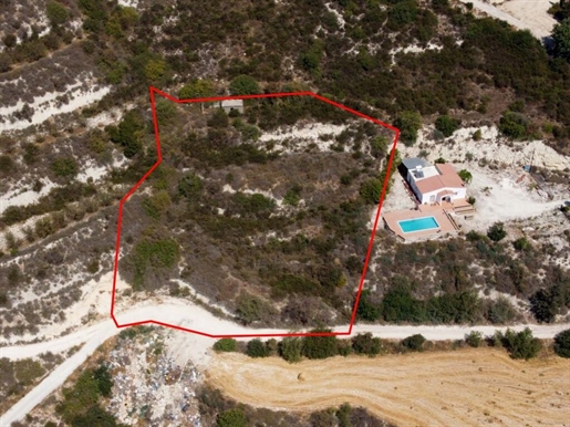 Land 3679 m² Paphos