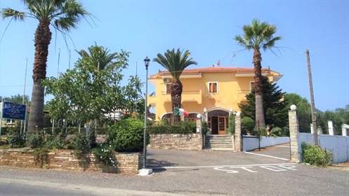 Hotel in Korfoe
