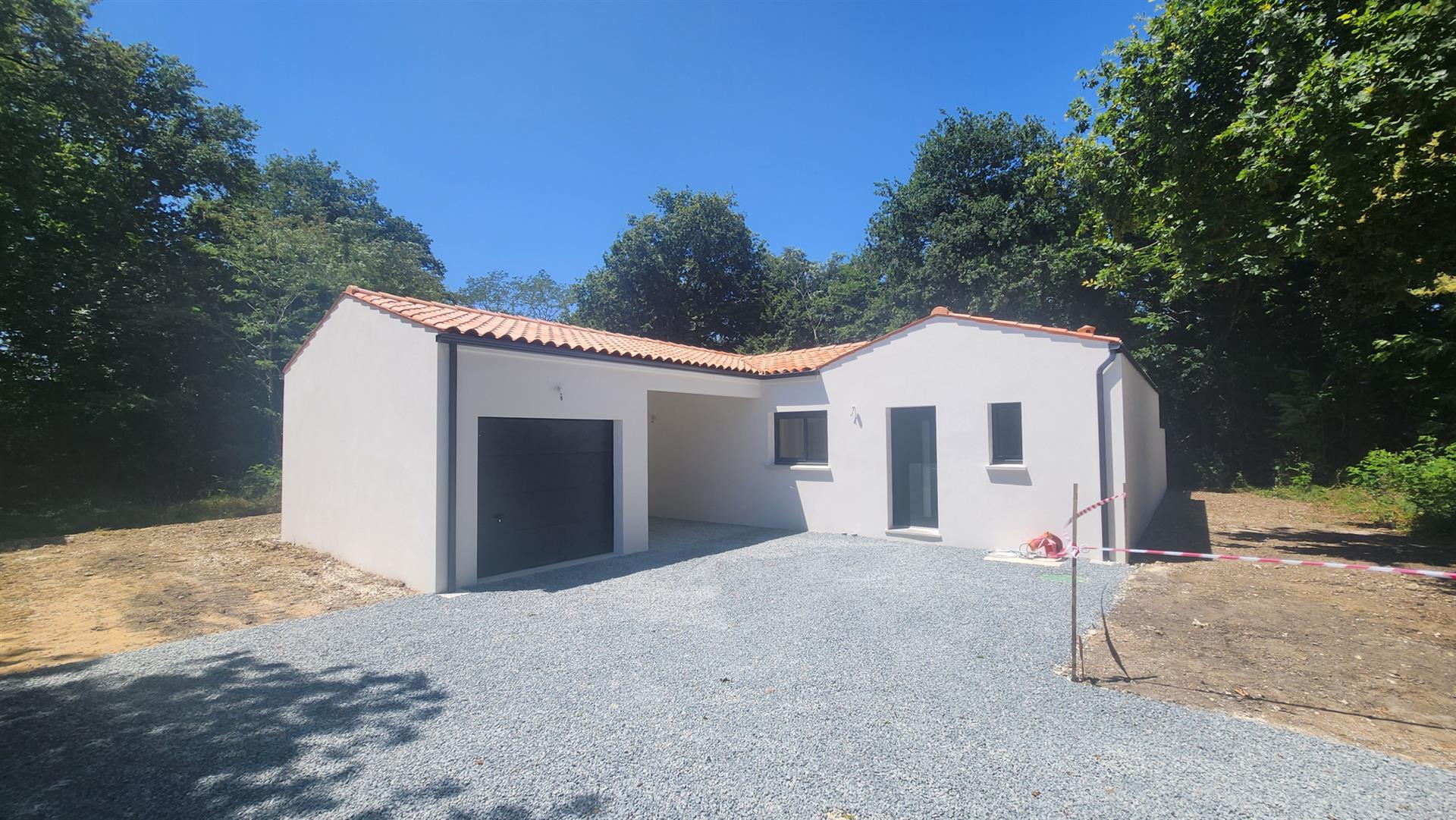 A Quality House For A Charming Environment