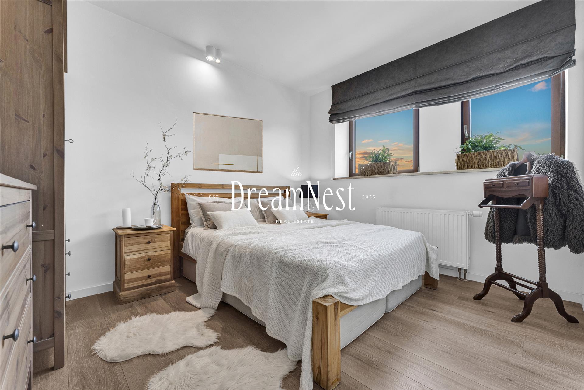 Sea Towers | Sea View Apartment + Free Parking Space