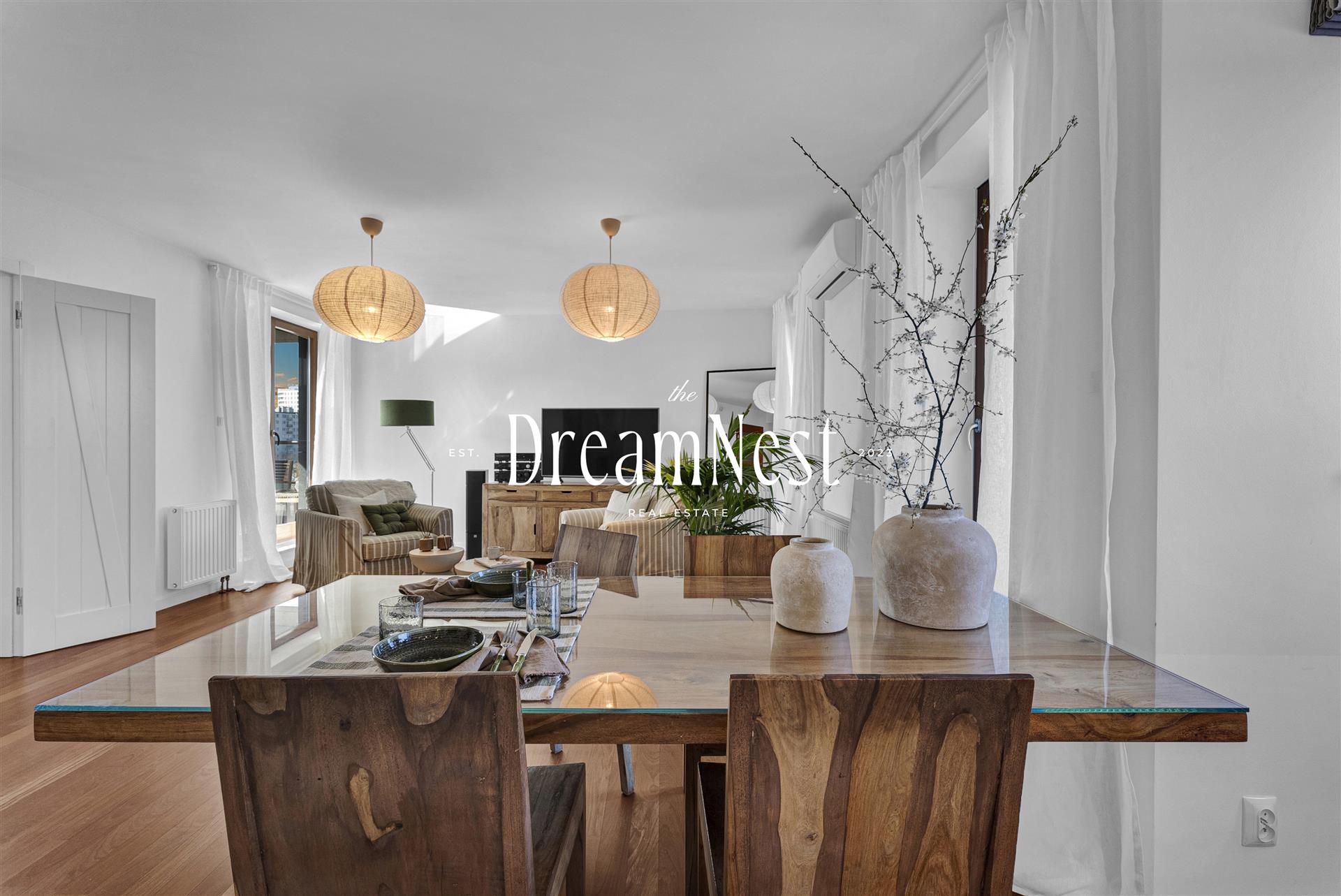 Sea Towers | Sea View Apartment + Free Parking Space