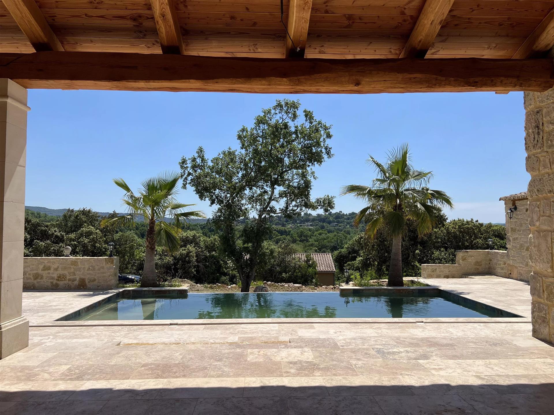Recently built single-storey home with open views!