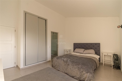 Recently refurbished 3 bedroom apartment in Vale do Lobo