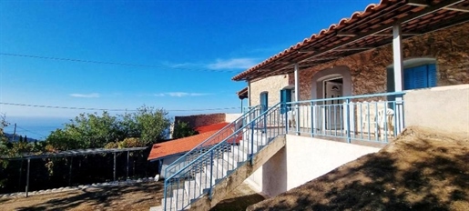 (In vendita) Casa indipendente residenziale || Prefettura di Laconia/Itilo - 197 Mq, 3 Camere da le