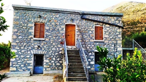 (De vânzare) Casă rezidențială detașată || Prefectura Laconia/Itilo - 150 mp, 3 Dormitoare, 220.000€