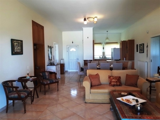(Zu verkaufen) Wohnvilla || Präfektur Korinthias/Agioi Theodoroi - 210 m², 4 Schlafzimmer, 320.000€
