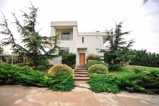 (De vânzare) Casă unifamilială rezidențială || Korinthias/Corint - 300 mp, 3 dormitoare, 450.000€