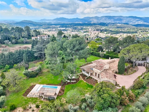 Secured and gated domaine - Gorgeous stone villa entirely renovated