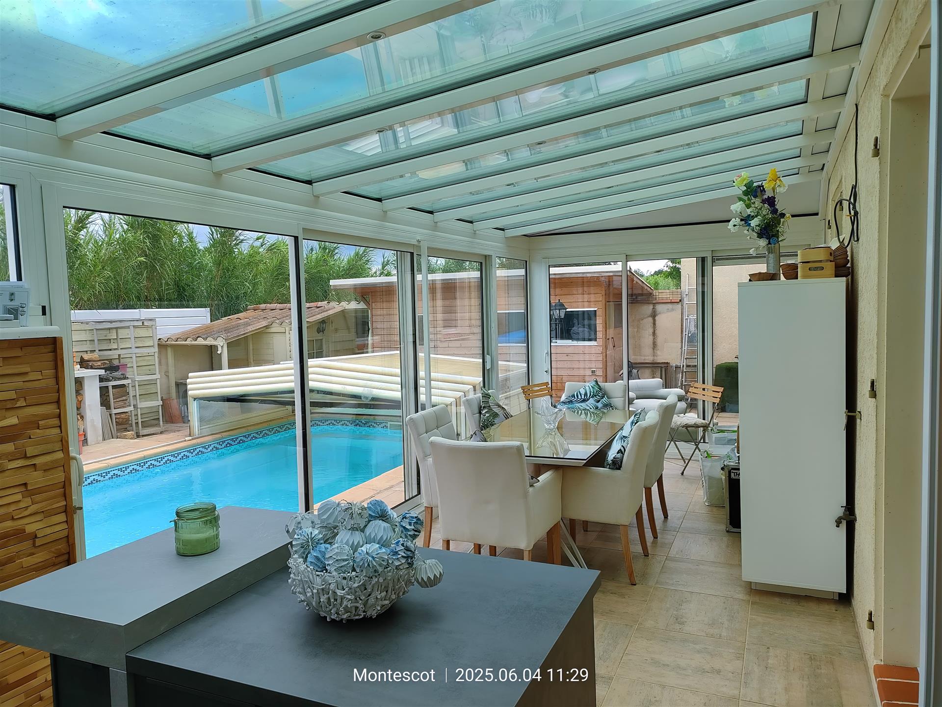 Casa 104 m² com piscina, varanda, 2 quartos/possibilidade 3 – Terreno 416 m²