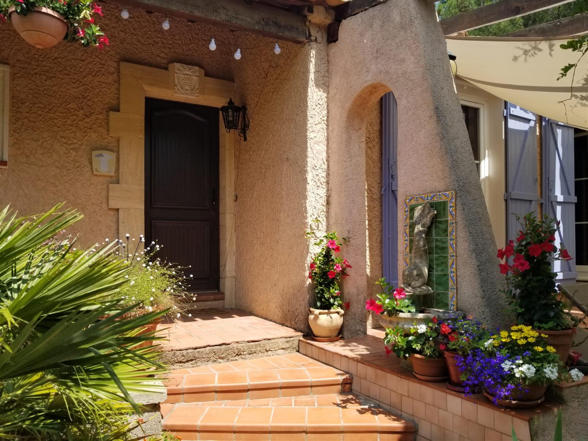 No coração do Golfo de Saint-Tropez, villa provençal com alojamento turístico