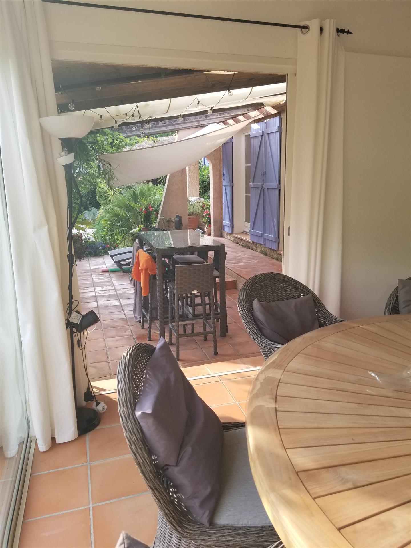 No coração do Golfo de Saint-Tropez, villa provençal com alojamento turístico