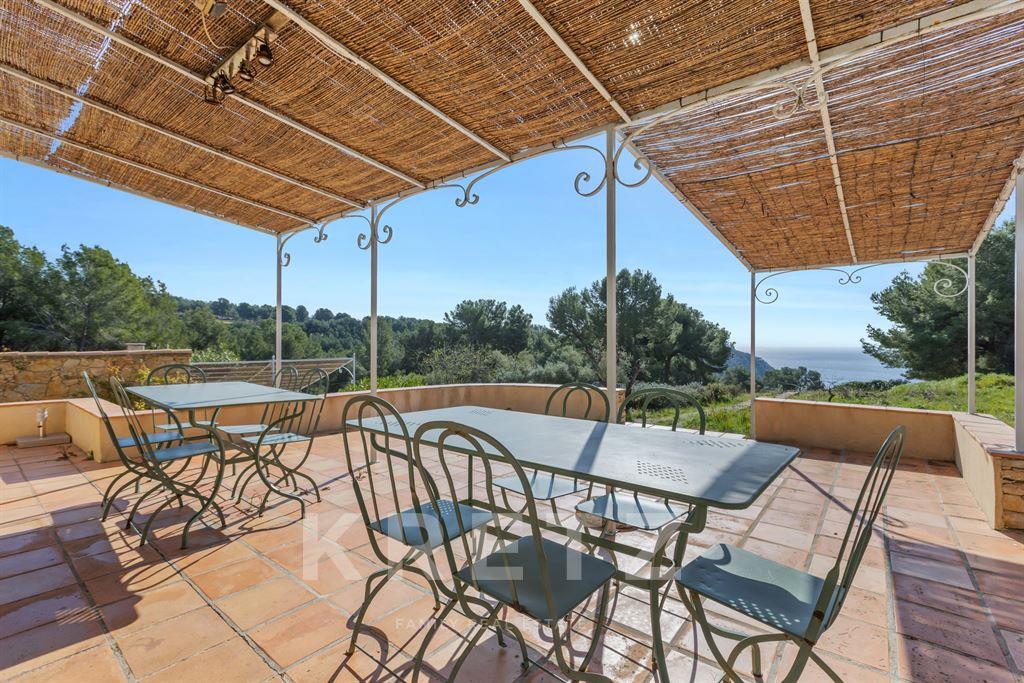 Maison à vendre, 280m², Saint-Cyr-sur-Mer